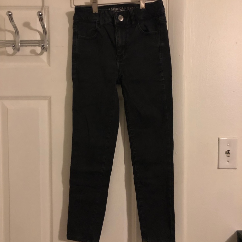 American Eagle crop pants in black
